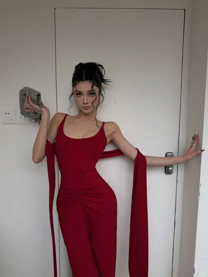 Robe de bal longue rouge vif à fines bretelles et foulard, style sirène, inspiration robe d'anniversaire robe de soirée formelle N464