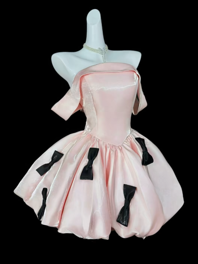 Robes de bal uniques à épaules dénudées Rose poudré Courtes Mini Fête Remise des diplômes Robes de bal N4413