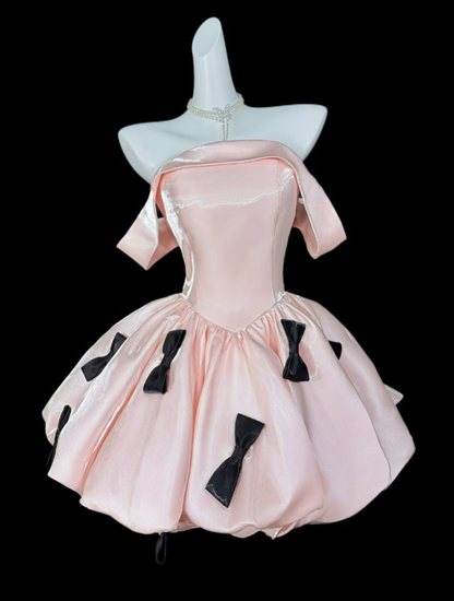 Robes de bal uniques à épaules dénudées Rose poudré Courtes Mini Fête Remise des diplômes Robes de bal N4413