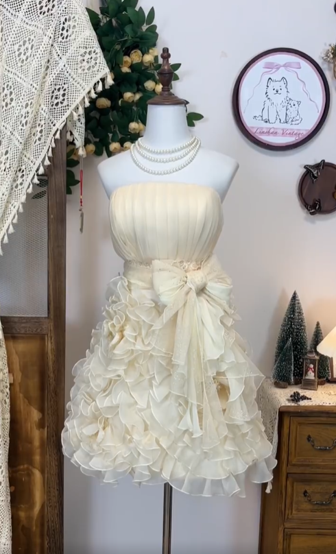 Unique Ball Gown Strapless Chiffon Champagne Senior Short Hoco Court High School Homecoming Dresses N4577