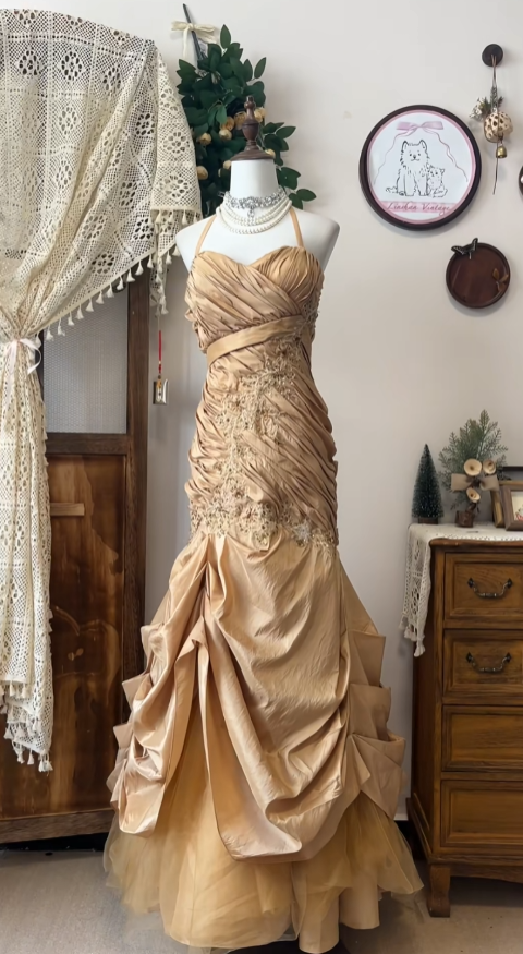 Princess Prom Dresses Formal Mermaid Halter Gold Taffeta Sleeveless Long Party Gowns N4587
