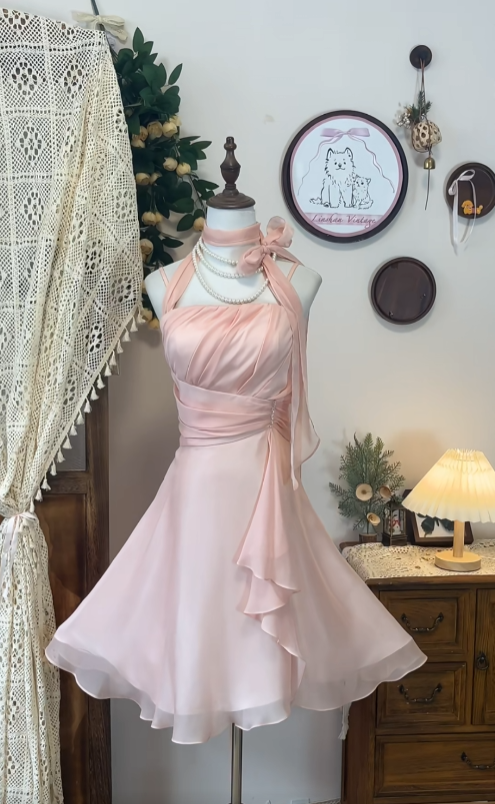 Élégante Robe Courte de Bal de Promo/Soirée en Chiffon Rose Poudré, Coupe Trapèze, Col Halter, Idéale pour Danse/Réunion d'Anciens, Modèle N4596