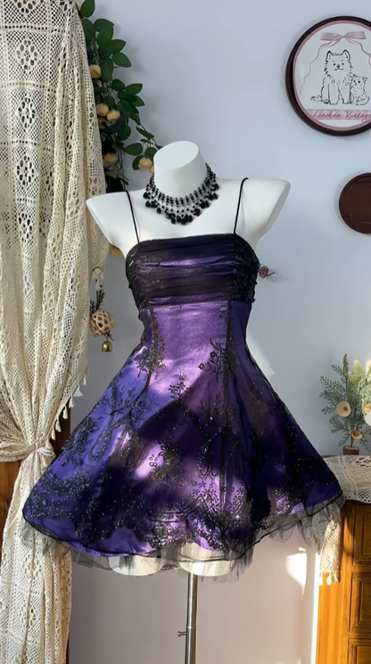 Jolie Robe de Bal Courte à Bretelles Fines Violet Satin Dentelle Noire Robe de Cérémonie de Fin d'Année Lycée N4604