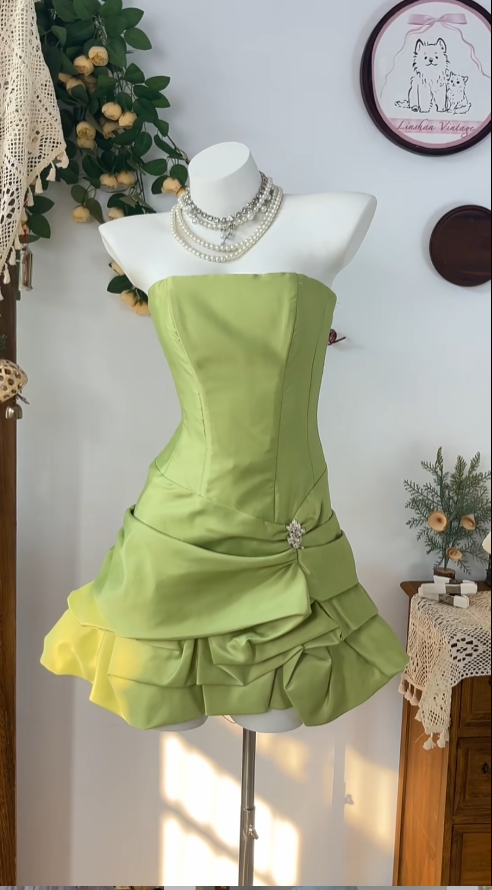 Robe de bal/gala mi-longue en satin vert sauge sans bretelles, coupe fourreau, mignonne, pour senior N4610