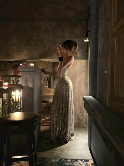 Glitzerndes, champagnerfarbenes Meerjungfrauen-Abendkleid mit Spaghettiträgern und Korsettrücken – Inspiration für festliche Anlässe zum 18. Geburtstag (Modell N471)