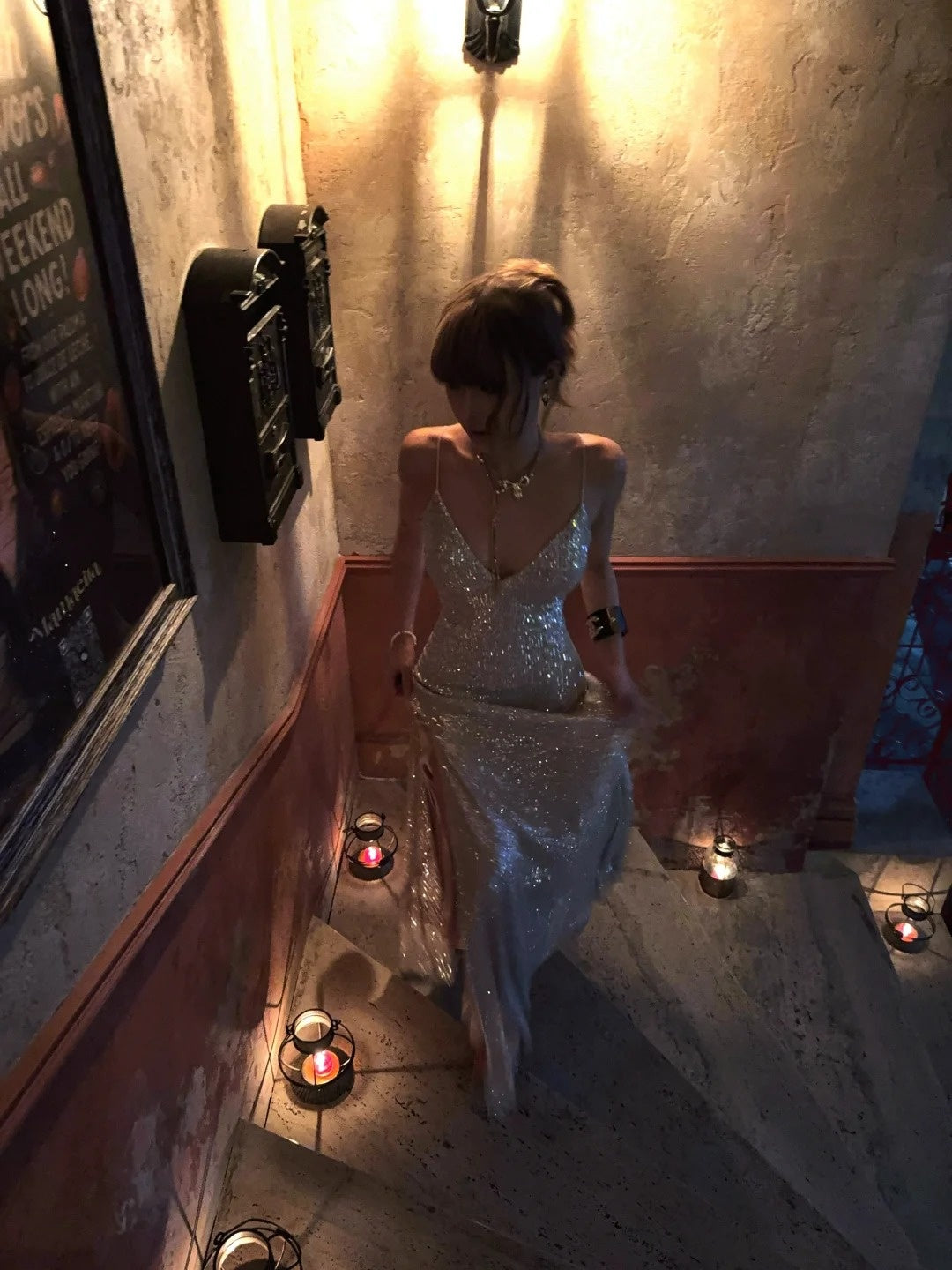 Glitzerndes, champagnerfarbenes Meerjungfrauen-Abendkleid mit Spaghettiträgern und Korsettrücken – Inspiration für festliche Anlässe zum 18. Geburtstag (Modell N471)