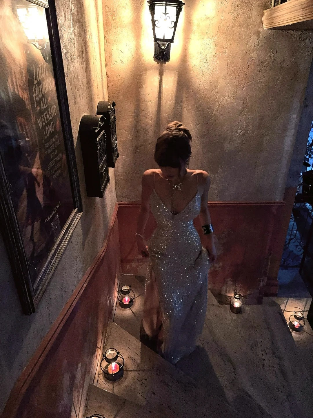 Glitzerndes, champagnerfarbenes Meerjungfrauen-Abendkleid mit Spaghettiträgern und Korsettrücken – Inspiration für festliche Anlässe zum 18. Geburtstag (Modell N471)