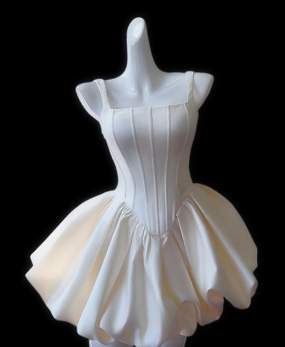 Jolie Robe de Bal Col Carré Satin Blanc Inspiration Senior Robes de Soirée de Remise de Diplôme Hoco Robes de Bal Courtes N4713