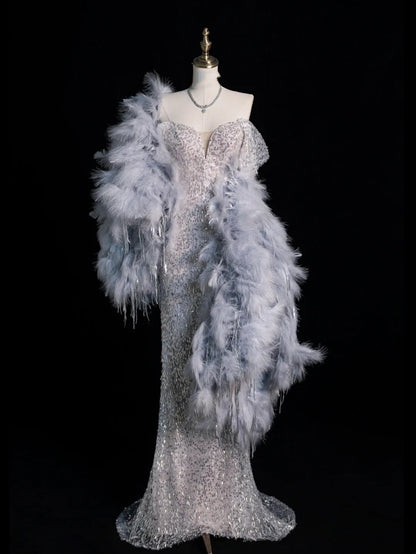 Robe de bal longue de soirée féérique à sequins gris argentés, bustier plissé et cape à plumes, style sirène, modèle N615
