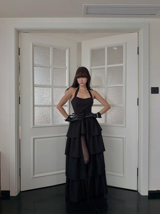 Elegantes, asymmetrisches Neckholder-Abendkleid mit Satinrüschen, halbformelles Abendkleid mit Neckholder, Modell N692