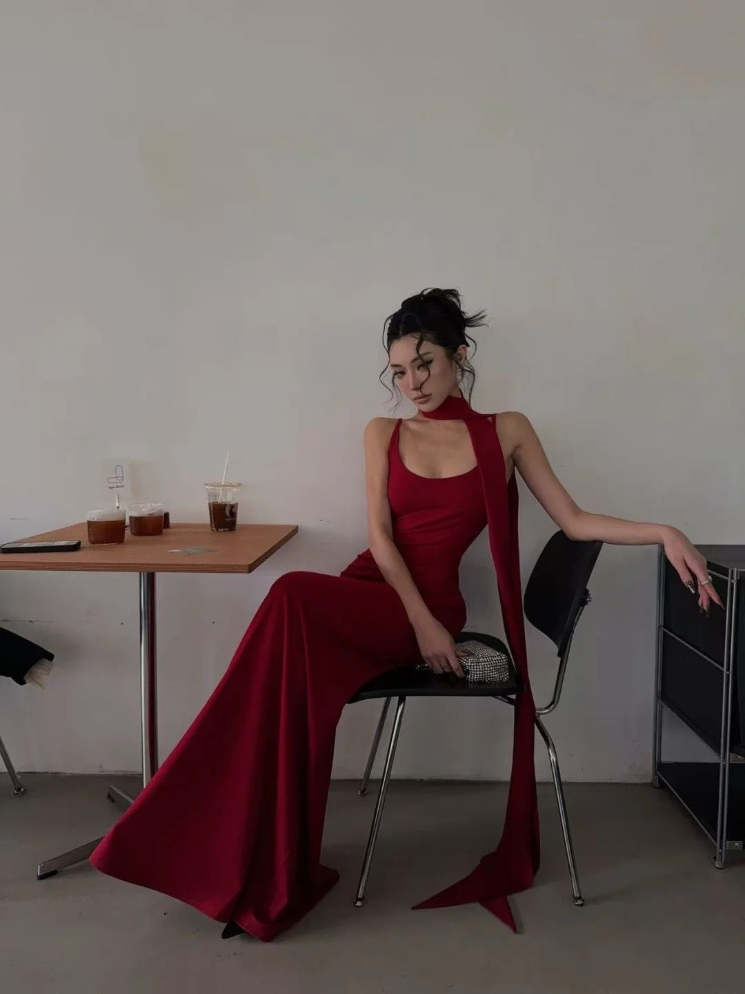 Robe de bal longue rouge à bretelles spaghetti et écharpe, style sirène chic, référence N702