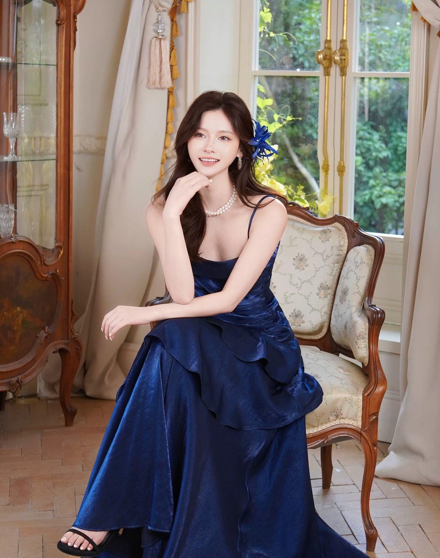 Robe de bal longue sirène bleu roi en satin à fines bretelles, style princesse, idéale pour un 18e anniversaire ou une remise de diplôme (N877)