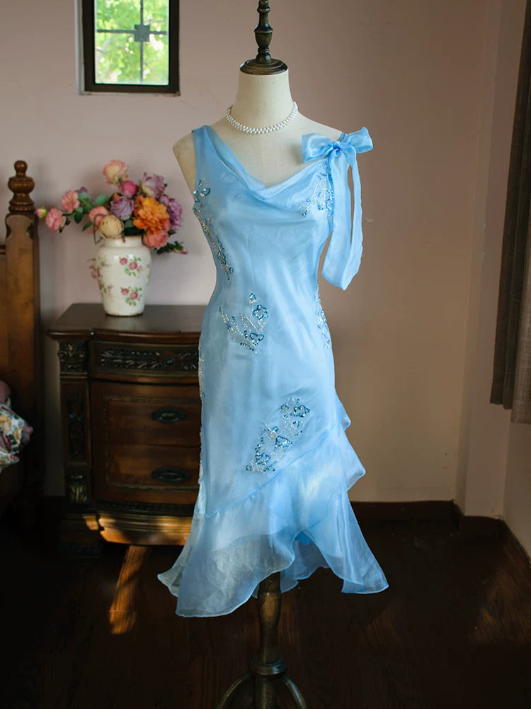 Robe de bal vintage années 80, bleu sirène, longueur genou, ornée de perles, inspiration soirée, tenue pour un 18e anniversaire AB2373