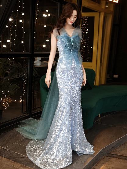 Elegantes, trägerloses, blaues Pailletten-Abendkleid im Meerjungfrauenstil – Inspiration für lange Partys und den 20. Geburtstag AB2329