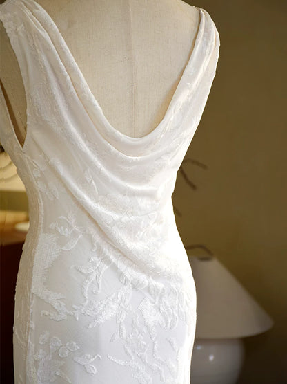 Robe de bal vintage années 1950, coupe trapèze, col bénitier, dentelle florale blanche, inspiration robe de soirée longue, tenue pour un 18e anniversaire AB2368