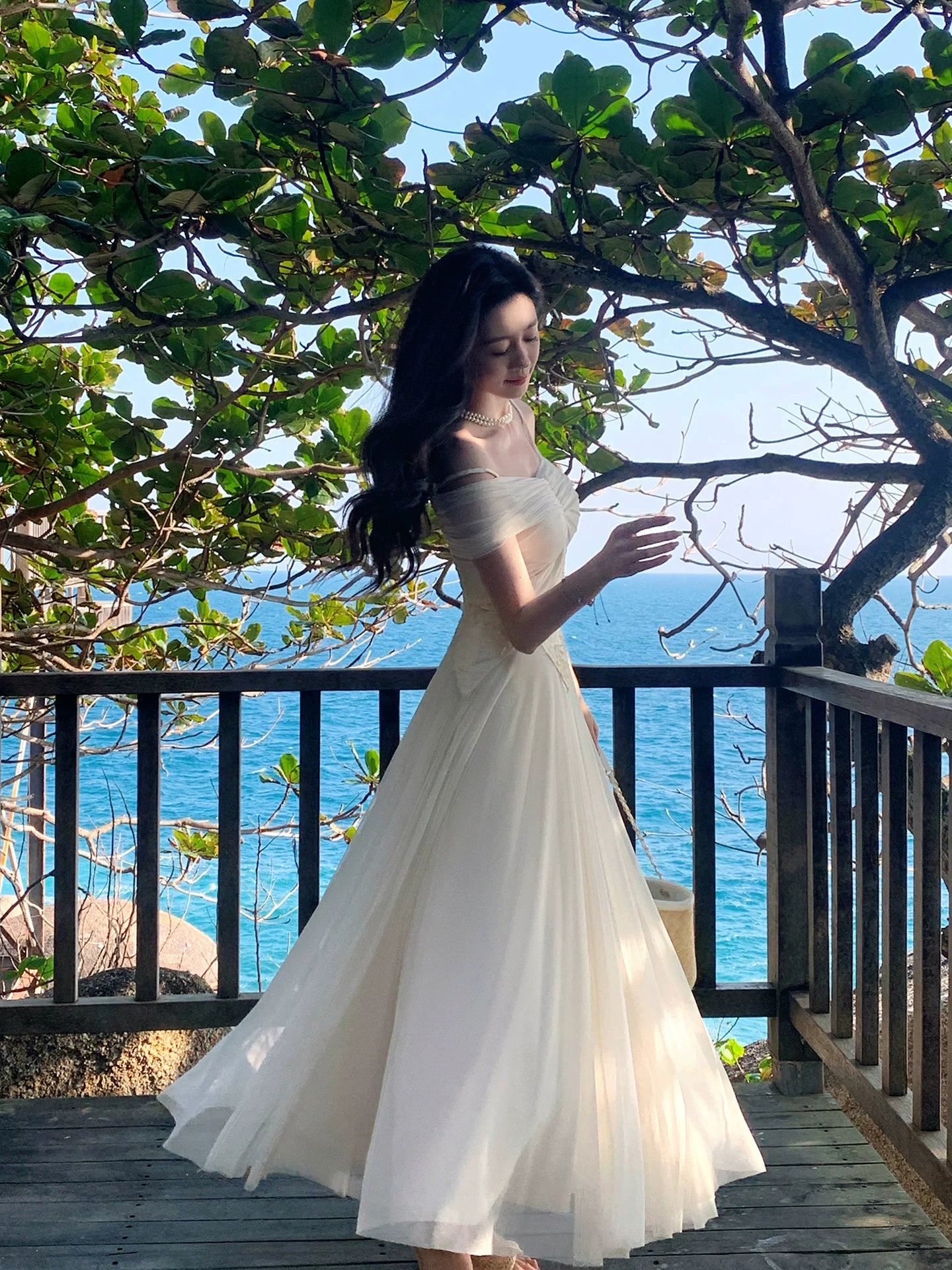 Elegantes, ärmelloses, langes A-Linien-Abendkleid aus champagnerfarbenem Chiffon mit Spaghettiträgern – Outfit für den 18. Geburtstag AB2409
