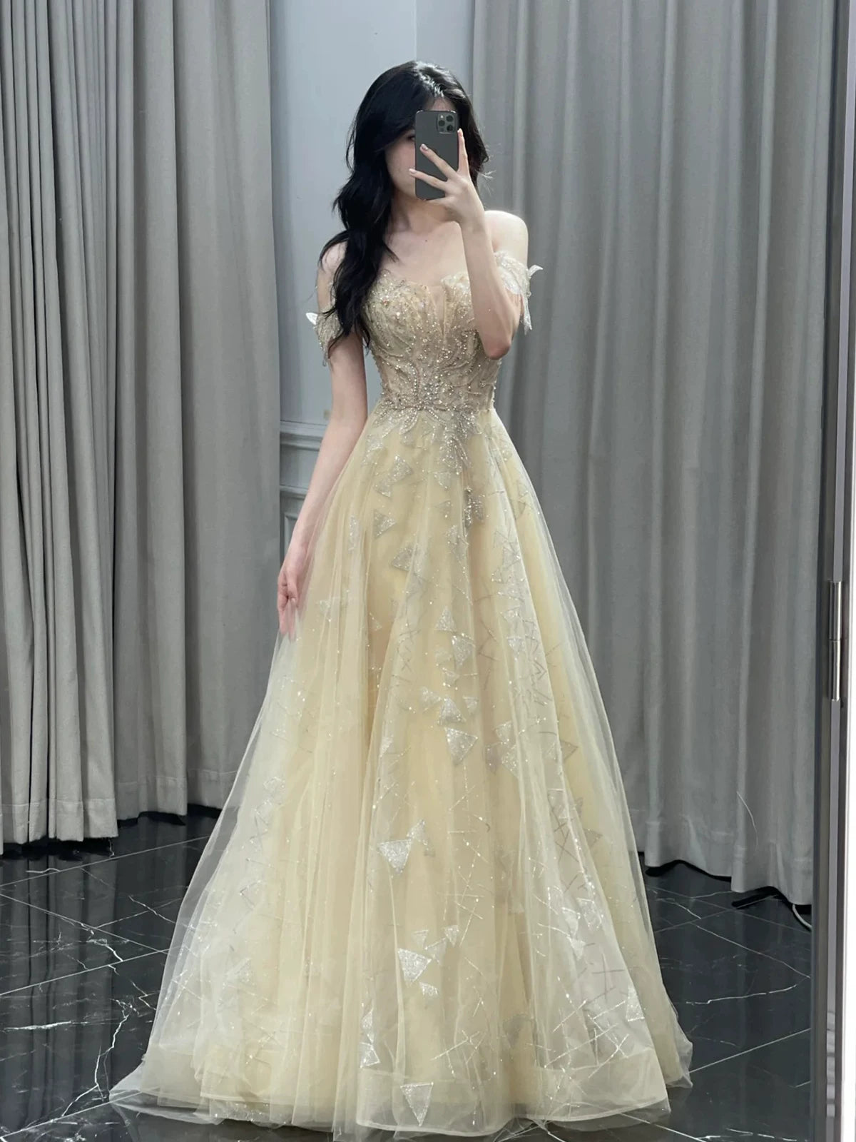 Elegantes, schulterfreies, langes Paillettenkleid in A-Linie mit kurzen Ärmeln, perfekt für Ball, Tanzabend und Party (AB2200)