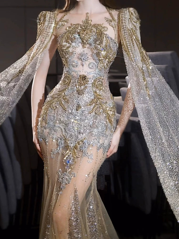 Robe de mariée sirène luxueuse à col rond et manches longues dorées avec cape et sequins, coupe ajustée AB2283