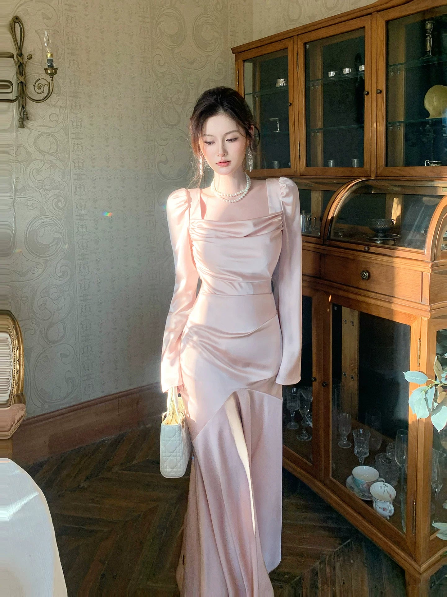 Robe de bal sirène modeste, col carré, manches longues, en satin rose, idéale pour un mariage ou un anniversaire de 16 ans (AB2446)