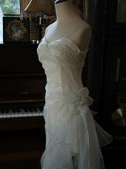 Robe de bal sirène vintage années 70 à fines bretelles et pois noirs, inspiration robe de soirée longue pour un 18e anniversaire AB2381