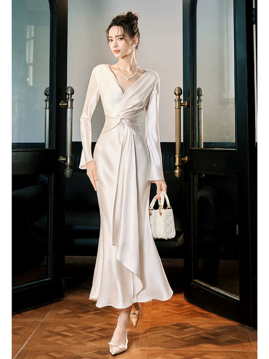 Sexy Meerjungfrauen-Abendkleid mit V-Ausschnitt, langen Ärmeln und Knöchellänge, auch als Hochzeitsgastkleid oder Outfit zum 22. Geburtstag geeignet (AB2511)