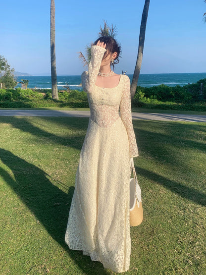 Robe de bal élégante en dentelle blanche, coupe trapèze, col carré, manches longues, idéale pour une soirée d'anniversaire ou un 16e anniversaire (AB2467)