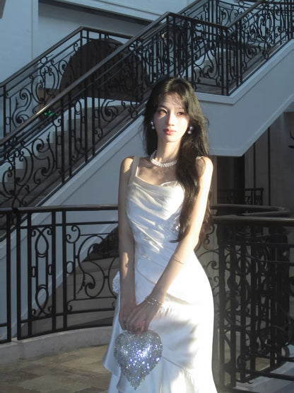 Robe de soirée sirène blanche en satin, col carré, style modeste, inspiration pour une tenue longue d'anniversaire de 18 ans AB2492