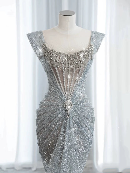 Robe de bal sirène modeste à encolure carrée et sequins argentés ornés de perles, inspiration robe de soirée longue pour un 19e anniversaire AB2276
