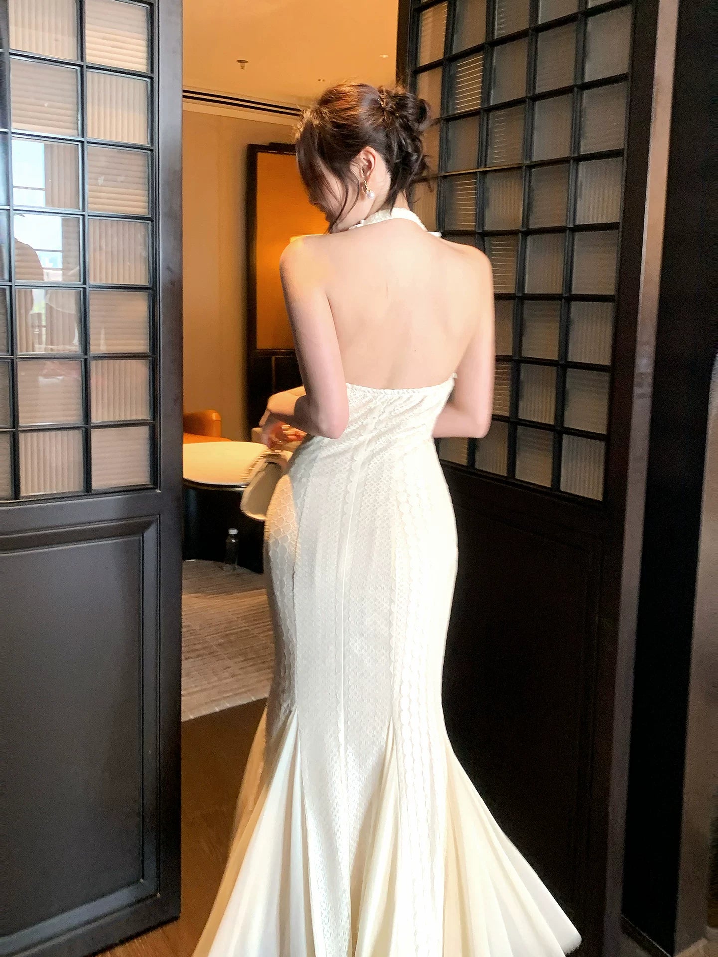 Robe de bal sirène dos nu en dentelle ivoire, style modeste, idéale pour un mariage, une soirée d'anniversaire ou une fête de 18 ans (AB2424)