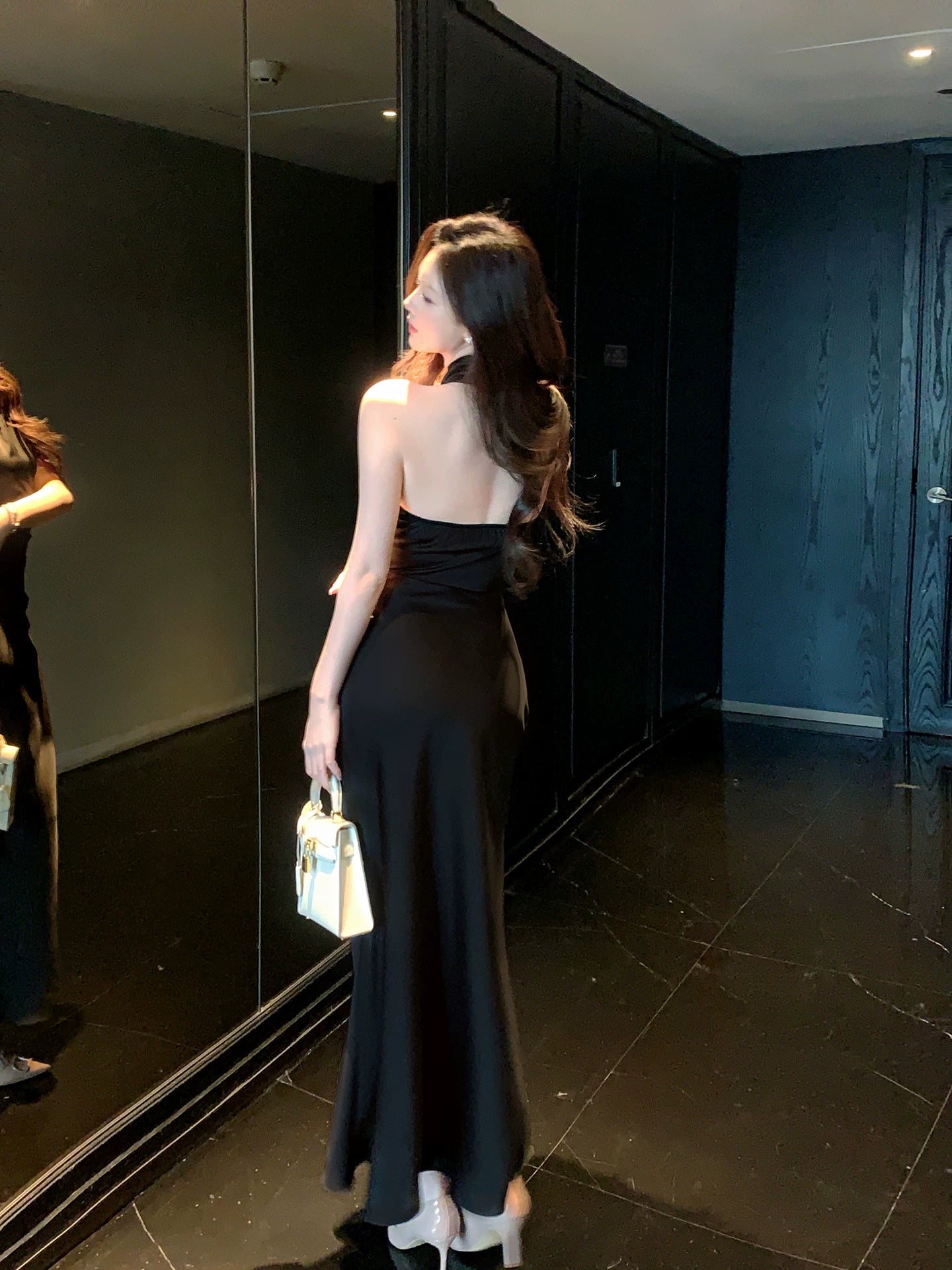 Robe de bal longue noire à col halter, style sirène, idéale pour un mariage ou un anniversaire (20 ans) AB2451