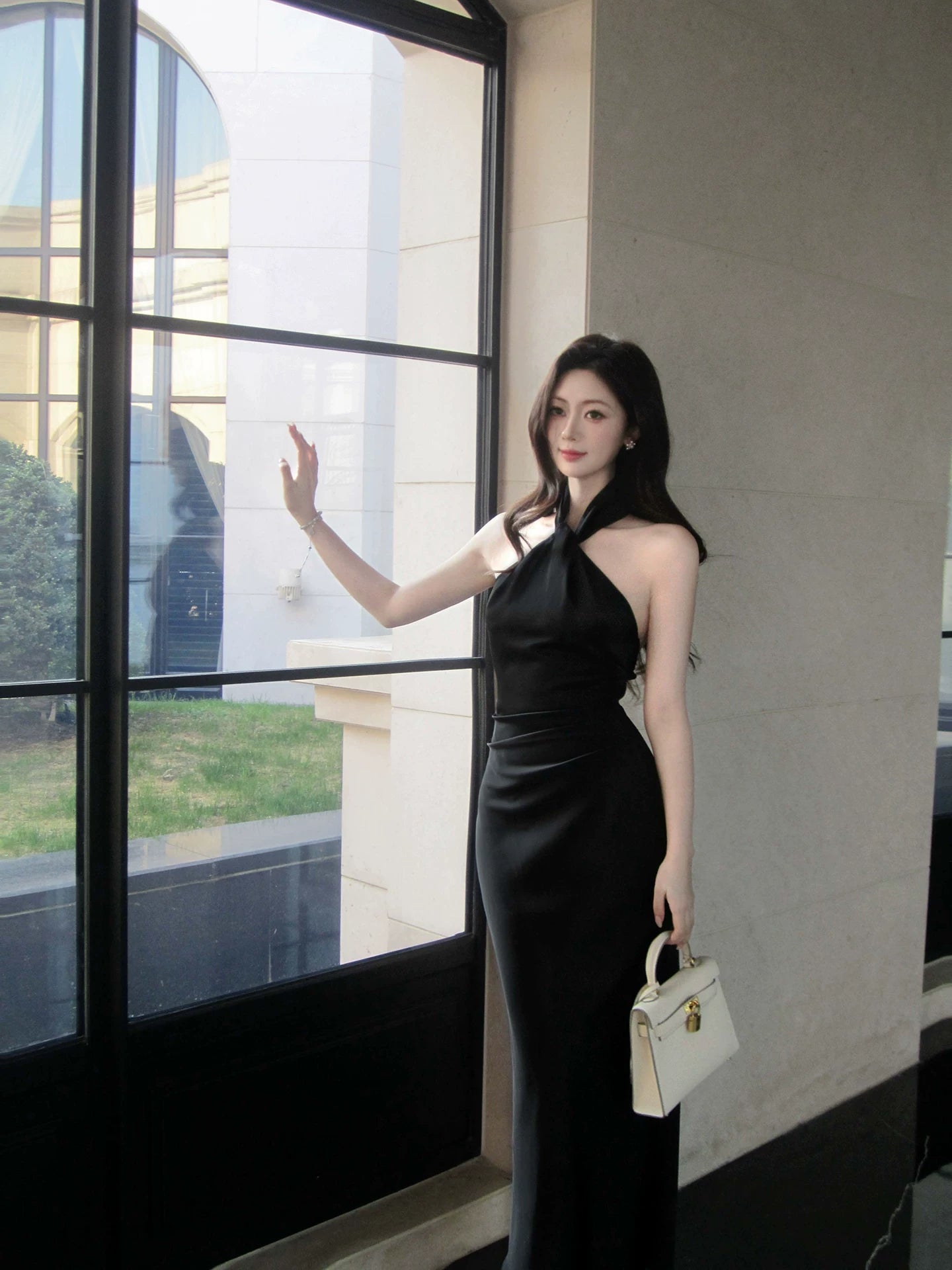 Robe de bal longue noire à col halter, style sirène, idéale pour un mariage ou un anniversaire (20 ans) AB2451