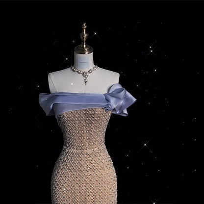 Elegantes, elegantes Meerjungfrauen-Abendkleid mit schulterfreiem Schnitt, champagnerfarbenen Akzenten und kurzen Ärmeln – langes, formelles Abendkleid AB2334