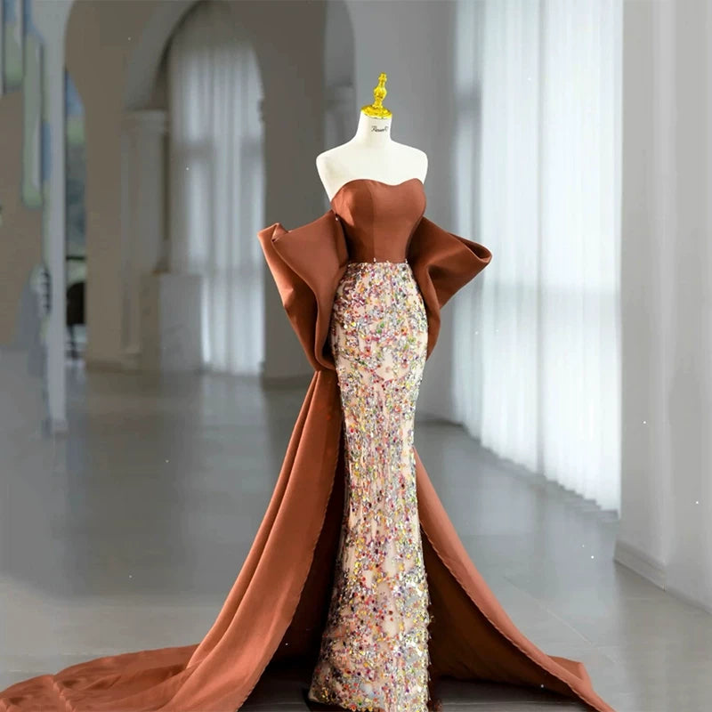 Elegantes, trägerloses Meerjungfrauen-Abendkleid mit Blumenmuster und Pailletten in Braun – Inspiration für lange Partys und den 19. Geburtstag (AB2323)