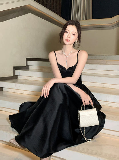 Robe de bal noire en satin, coupe trapèze, bretelles spaghetti, style modeste, idéale pour un mariage ou une fête d'anniversaire (16 ans) AB2428