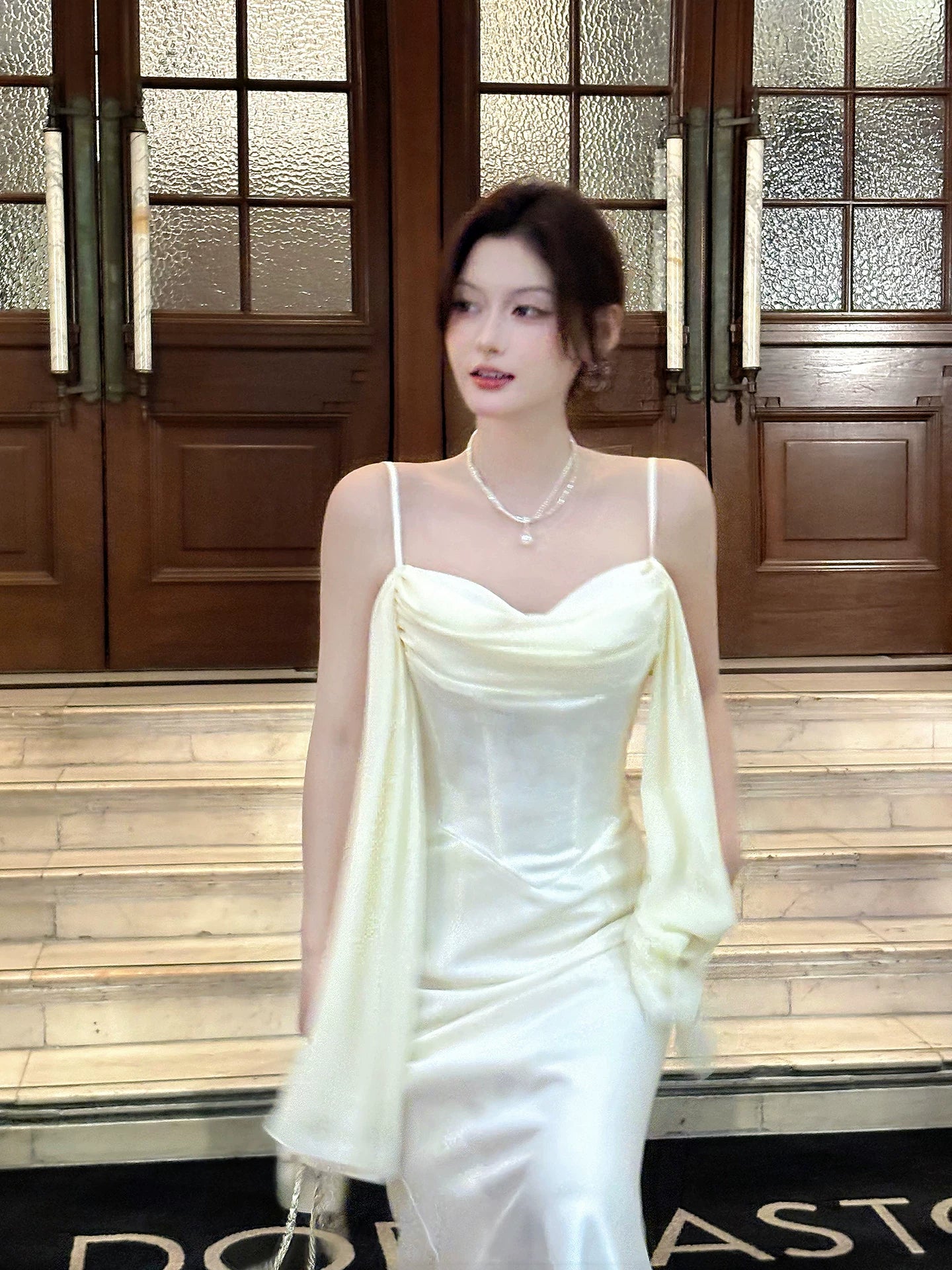 Robe de bal sirène sexy à fines bretelles en satin blanc, longueur cheville, robe d'invitée de mariage, tenue pour un 20e anniversaire AB2477