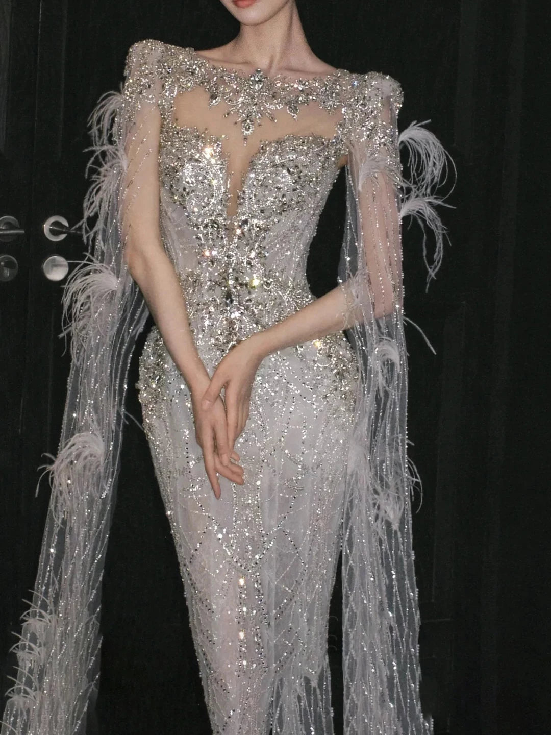 Robe de mariée luxueuse sirène à col rond et manches longues, ornée de sequins argentés, style AB2270