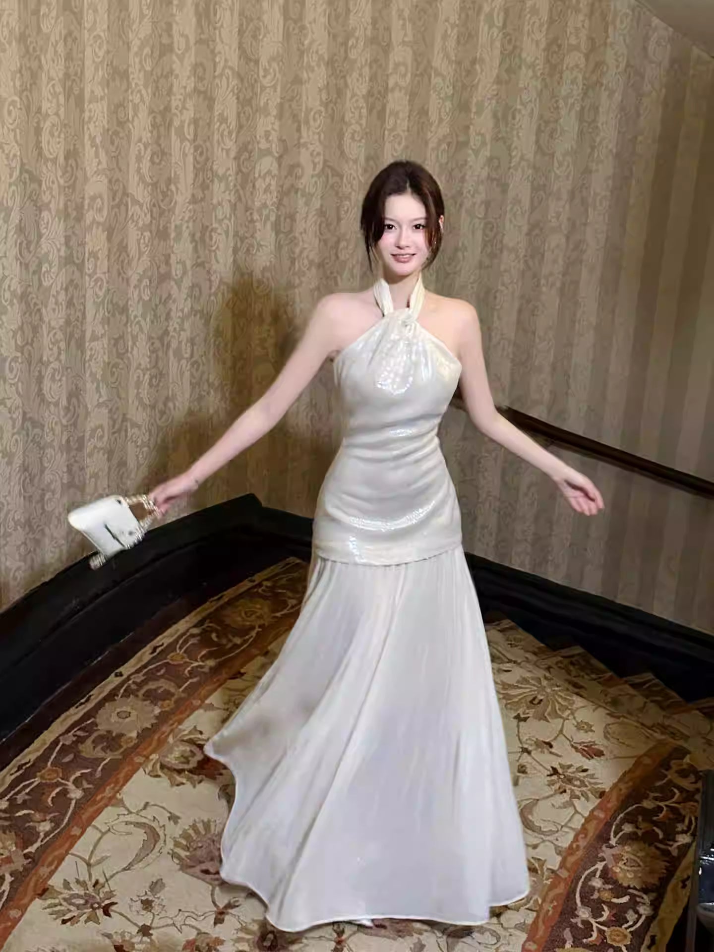 Robe de bal élégante sirène ivoire longueur cheville, dos nu, tenue pour une soirée d'anniversaire ou un 17e anniversaire AB2484