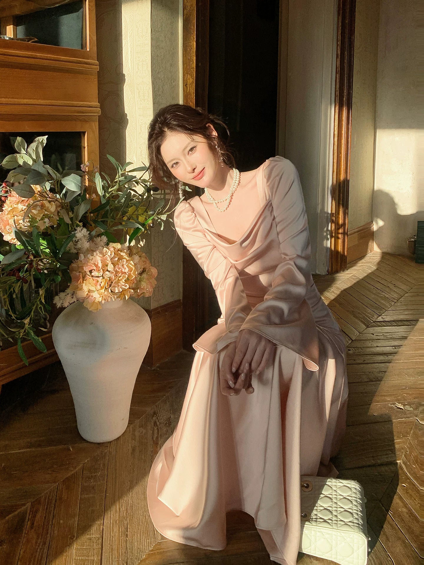 Robe de bal sirène modeste, col carré, manches longues, en satin rose, idéale pour un mariage ou un anniversaire de 16 ans (AB2446)