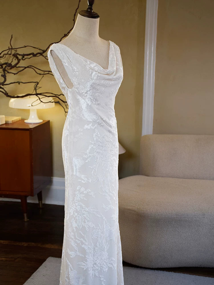Robe de bal vintage années 1950, coupe trapèze, col bénitier, dentelle florale blanche, inspiration robe de soirée longue, tenue pour un 18e anniversaire AB2368