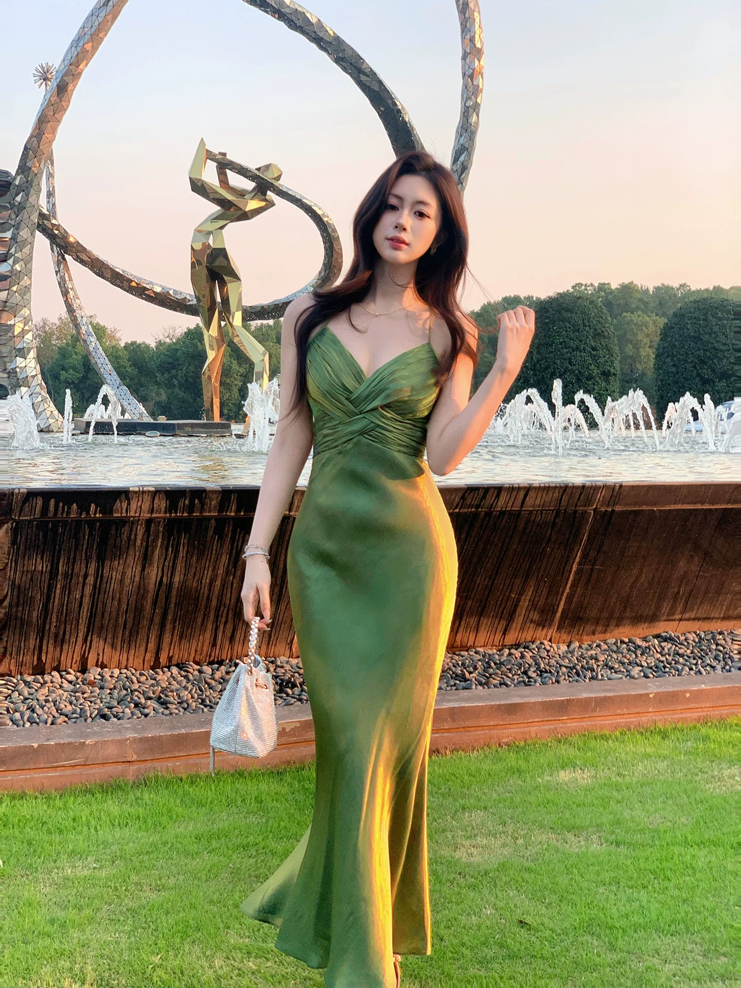 Robe de bal verte sirène dos nu, style modeste, idéale pour un mariage, une soirée d'anniversaire ou toute autre occasion spéciale (AB2422).