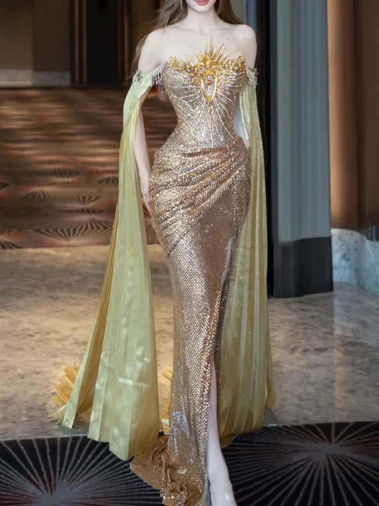 Robe de bal sirène bustier dorée à manches longues fendues et sequins - Inspiration robe de soirée longue pour un 21e anniversaire AB2287