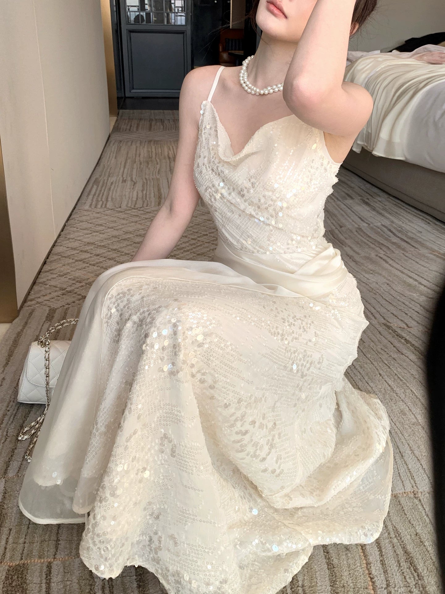 Robe de bal sirène élégante à fines bretelles en dentelle et mousseline, longueur cheville, idéale pour une soirée d'anniversaire ou une fête de 16 ans (AB2420)