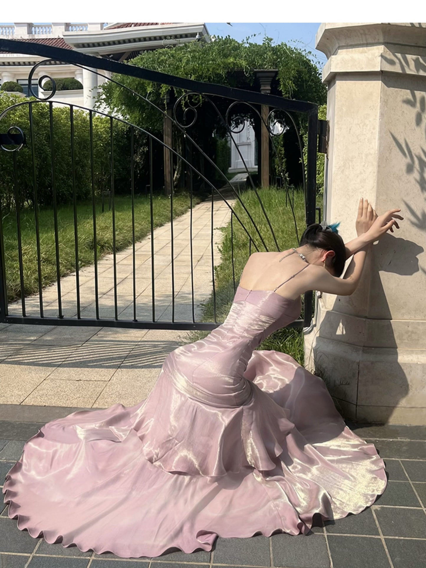Elegantes, langes, rosafarbenes Meerjungfrauen-Abendkleid mit Spaghettiträgern – perfekt für Highschool-Teenager, Abschlussball, Tanzparty (AB2512)