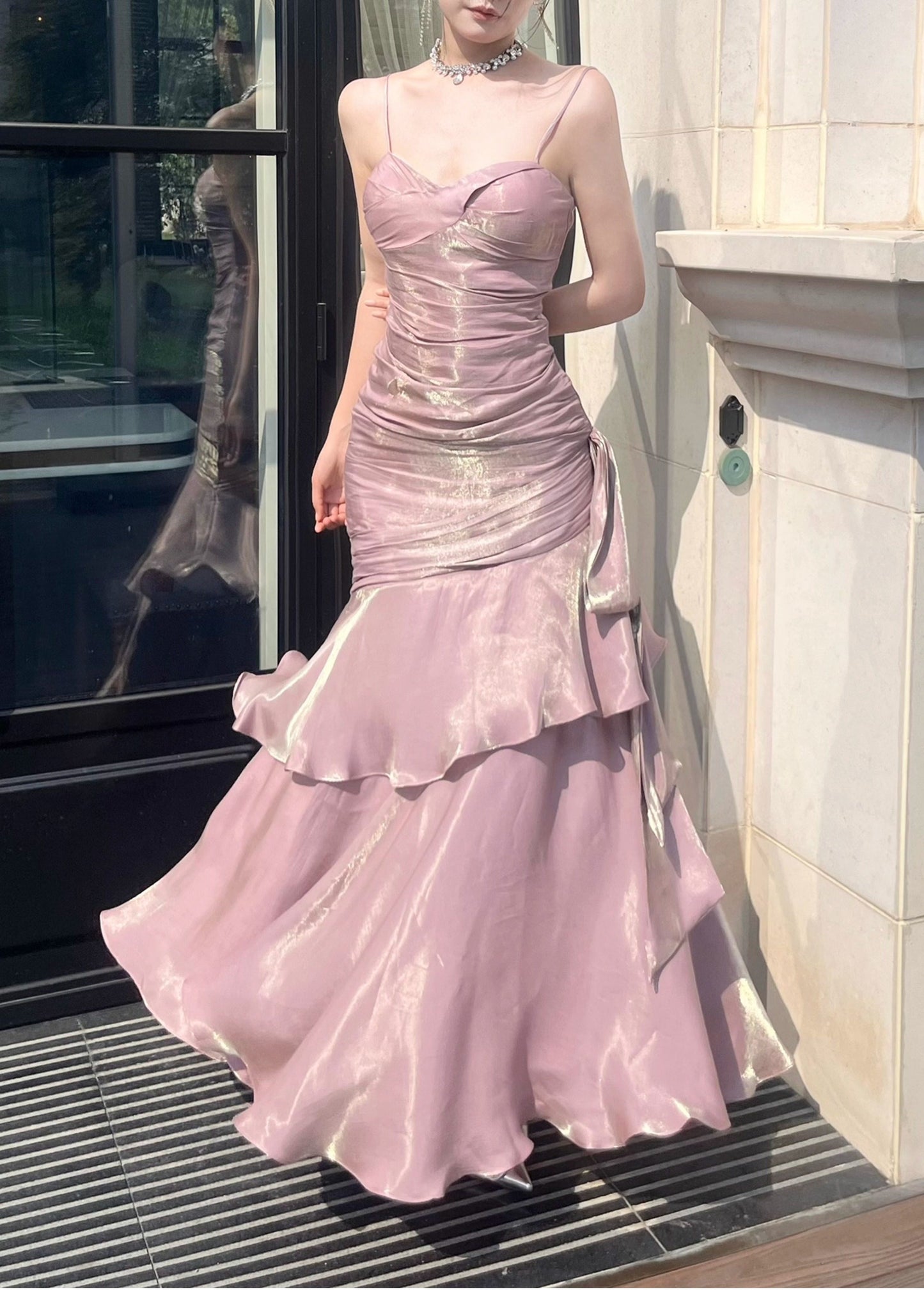 Elegantes, langes, rosafarbenes Meerjungfrauen-Abendkleid mit Spaghettiträgern – perfekt für Highschool-Teenager, Abschlussball, Tanzparty (AB2512)
