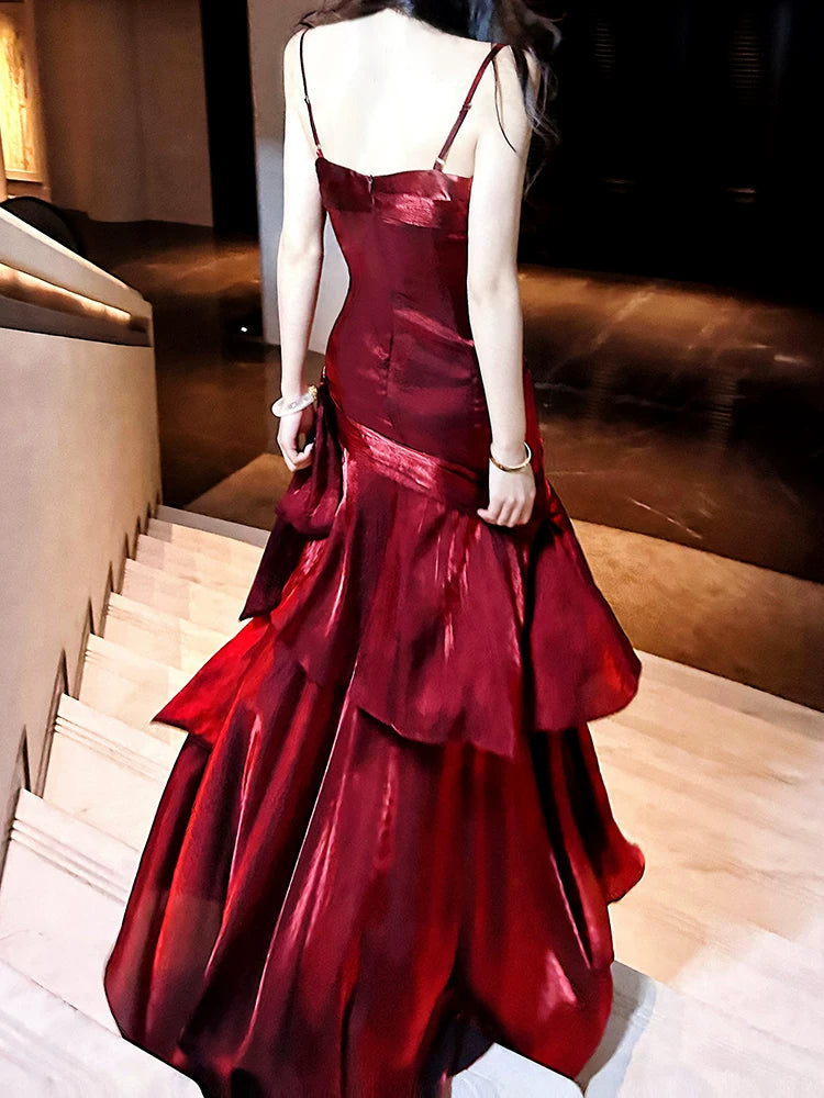 Elegantes, burgunderrotes Meerjungfrauen-Abendkleid mit Spaghettiträgern, ideal für Highschool-Absolventinnen, Tanzveranstaltungen und den 20. Geburtstag (AB2502).
