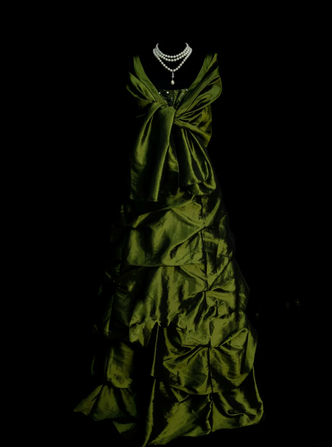 Elegantes Ballkleid mit V-Ausschnitt, olivgrünem Taft und Perlenstickerei, langes Abendkleid, trendiges Partykleid für Damen OB005