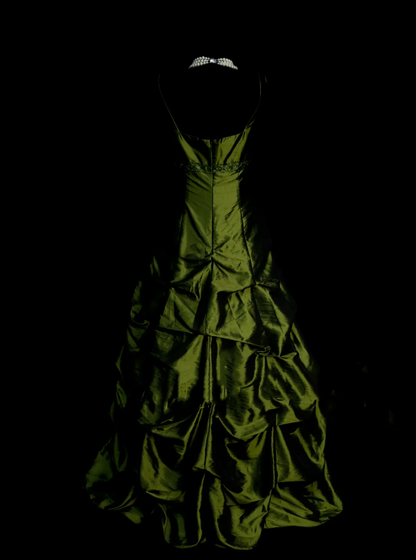 Elegantes Ballkleid mit V-Ausschnitt, olivgrünem Taft und Perlenstickerei, langes Abendkleid, trendiges Partykleid für Damen OB005