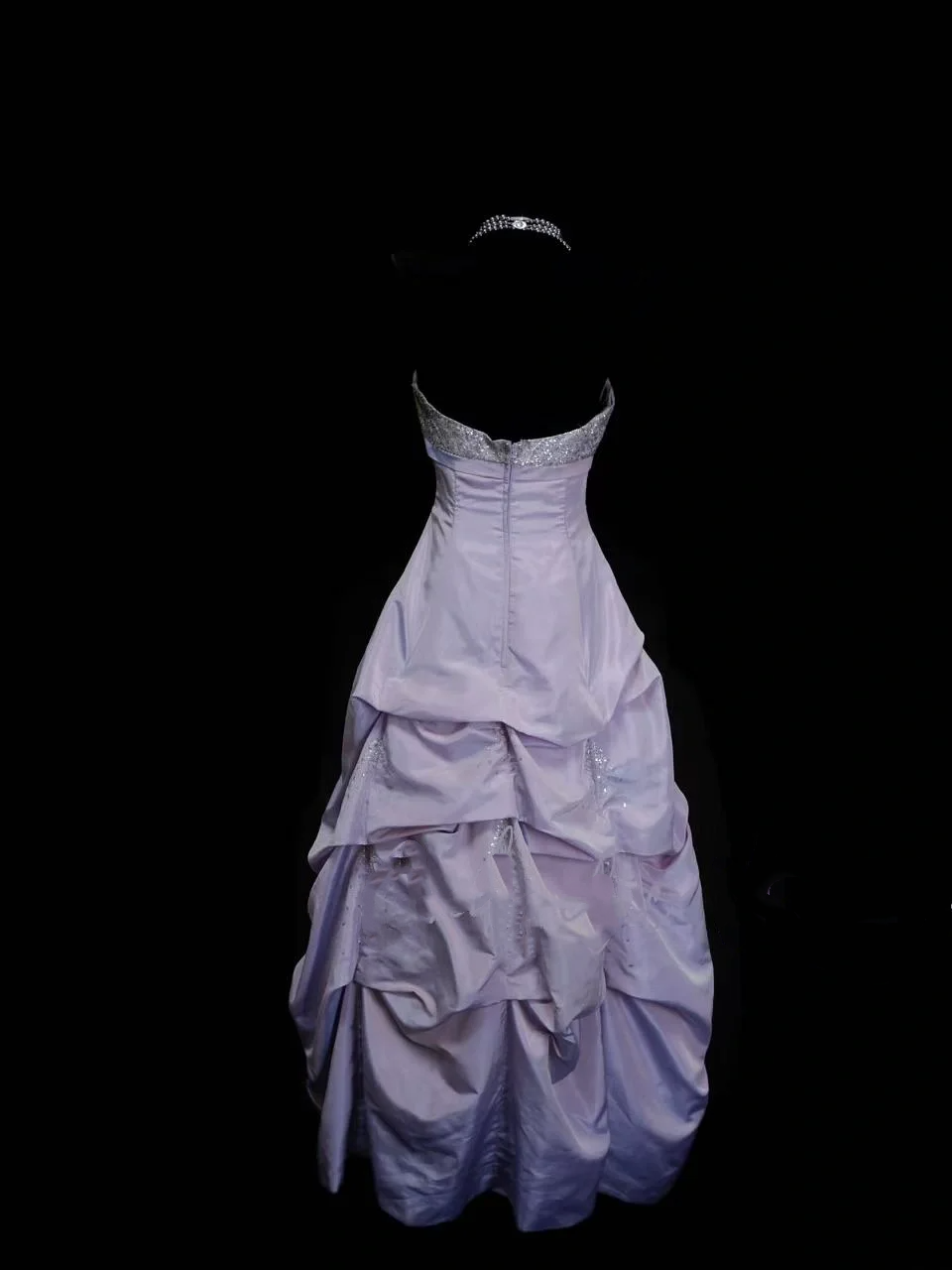 Elegantes Ballkleid mit Neckholder, lila Paillettenoberteil aus Organza mit Perlenstickerei, mehrlagig, langes Abendkleid, trendiges Partykleid für Damen OB023