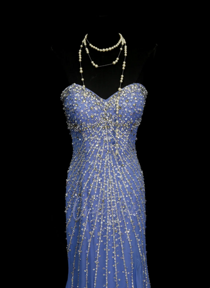 Elegantes, formelles Meerjungfrauen-Abendkleid mit Herzausschnitt, blauen Pailletten und Perlen – ein beeindruckendes langes Abendkleid für 2026 (OB027).