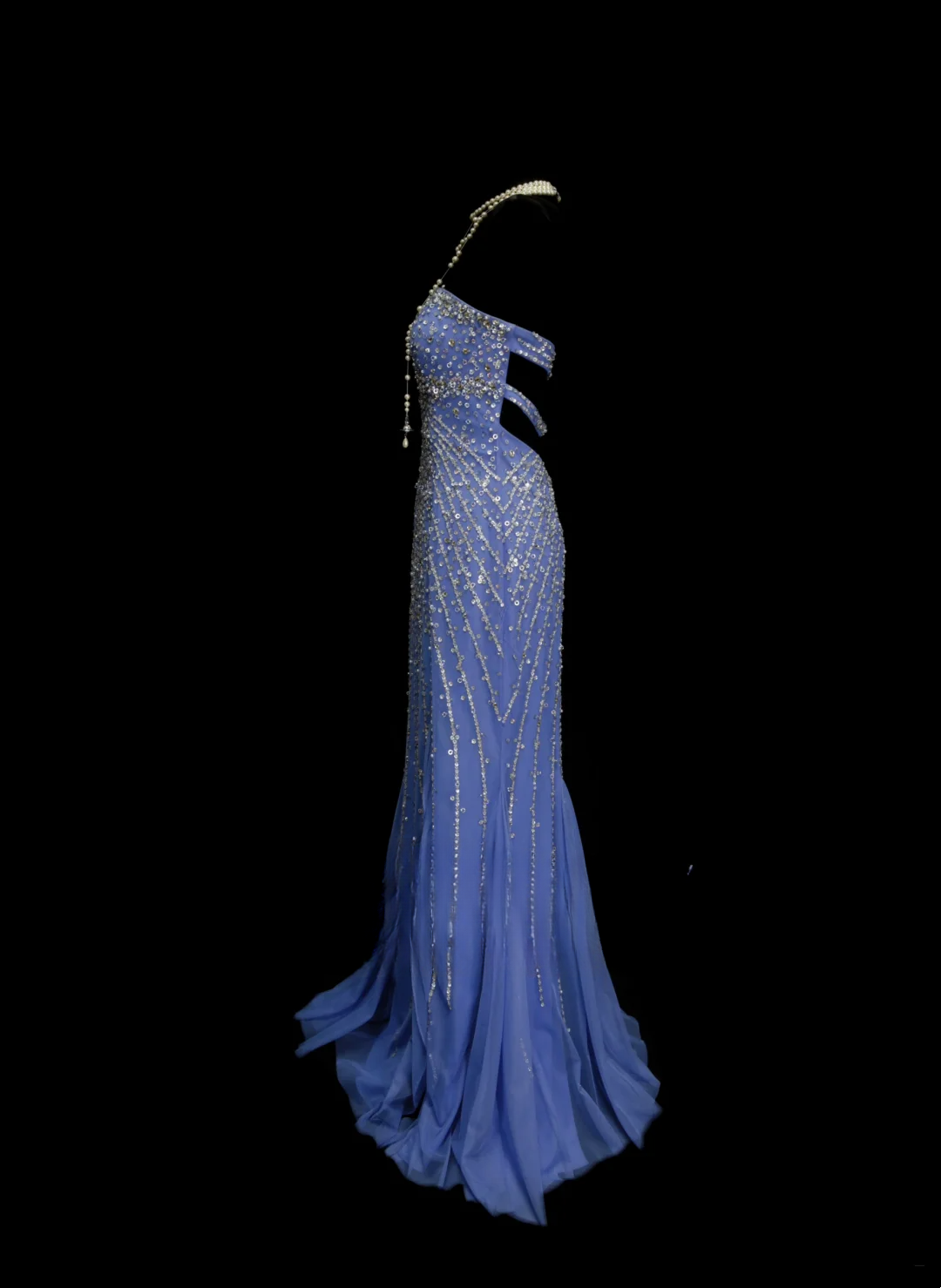 Elegantes, formelles Meerjungfrauen-Abendkleid mit Herzausschnitt, blauen Pailletten und Perlen – ein beeindruckendes langes Abendkleid für 2026 (OB027).